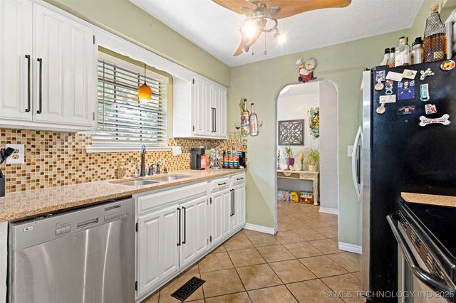 1400 W Quinton Street, Broken Arrow, OK 74011