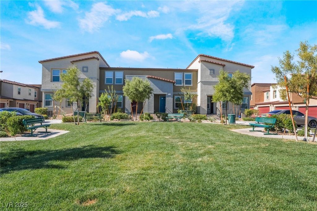 7957 Whisper Words Avenue, Las Vegas, NV 89113