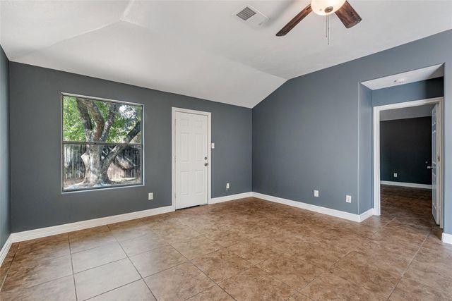 718 Saint Edwards Green Drive, Houston, TX 77015