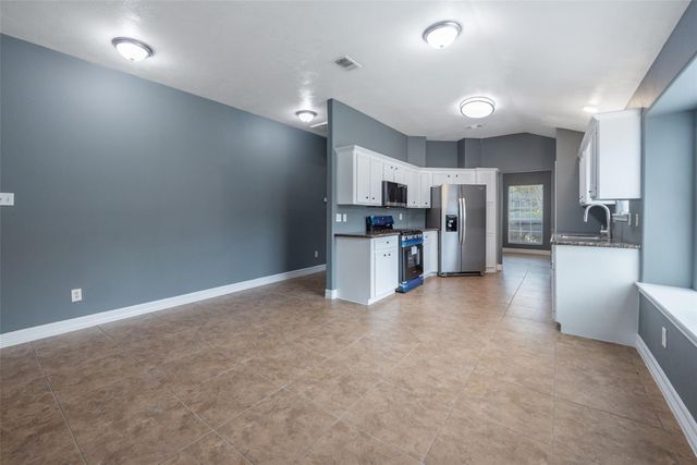 718 Saint Edwards Green Drive, Houston, TX 77015