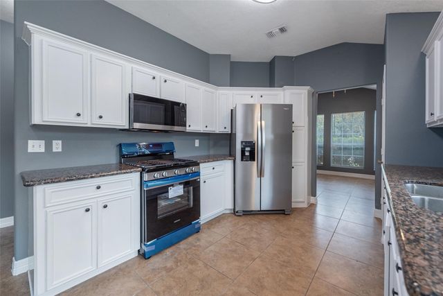 718 Saint Edwards Green Drive, Houston, TX 77015