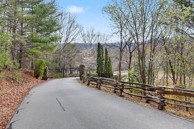 368 Sierra Springs Drive, Murphy, NC 28906