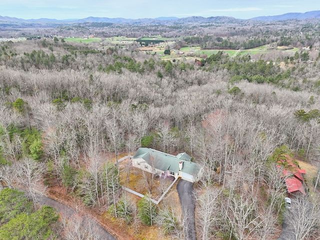 368 Sierra Springs Drive, Murphy, NC 28906