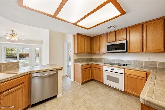 6860 Stubblefield Drive, Pahrump, NV 89061