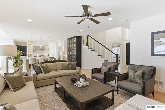 21815 Marinda Street, Elkhorn, NE 68022