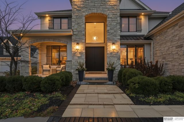 21815 Marinda Street, Elkhorn, NE 68022