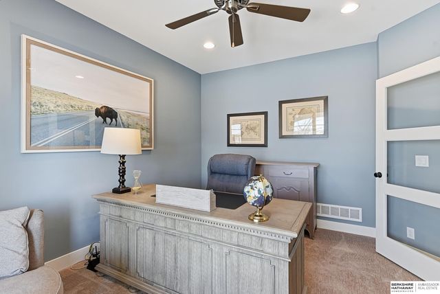 21815 Marinda Street, Elkhorn, NE 68022