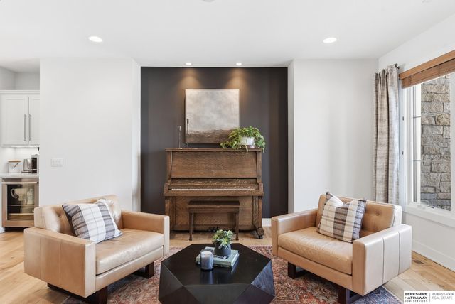 21815 Marinda Street, Elkhorn, NE 68022