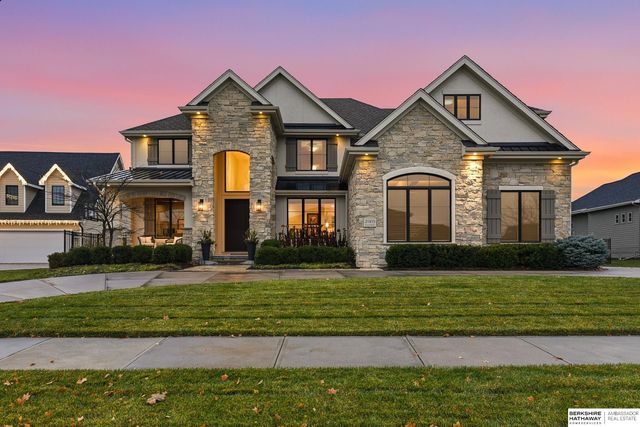 21815 Marinda Street, Elkhorn, NE 68022