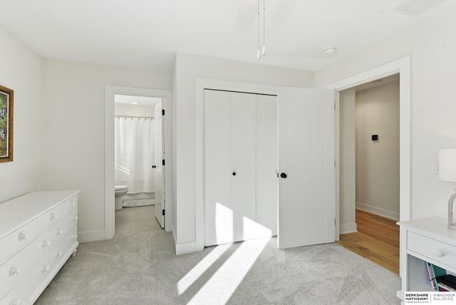 21815 Marinda Street, Elkhorn, NE 68022