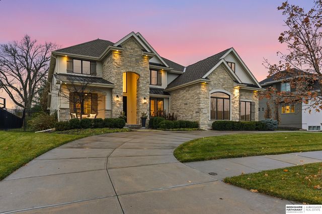 21815 Marinda Street, Elkhorn, NE 68022