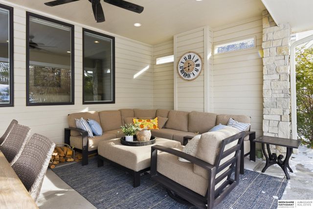 21815 Marinda Street, Elkhorn, NE 68022