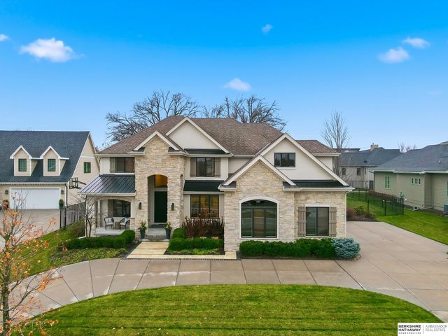 21815 Marinda Street, Elkhorn, NE 68022