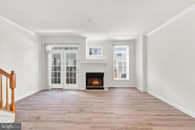 940 HARRISON CIR, Alexandria, VA 22304