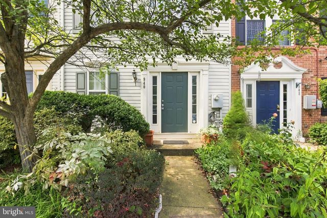 940 HARRISON CIR, Alexandria, VA 22304