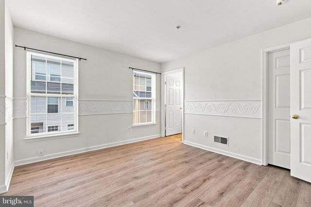 940 HARRISON CIR, Alexandria, VA 22304