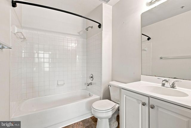 940 HARRISON CIR, Alexandria, VA 22304