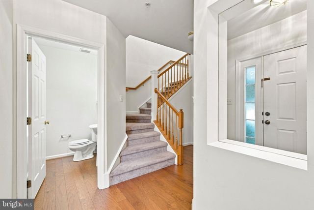 940 HARRISON CIR, Alexandria, VA 22304