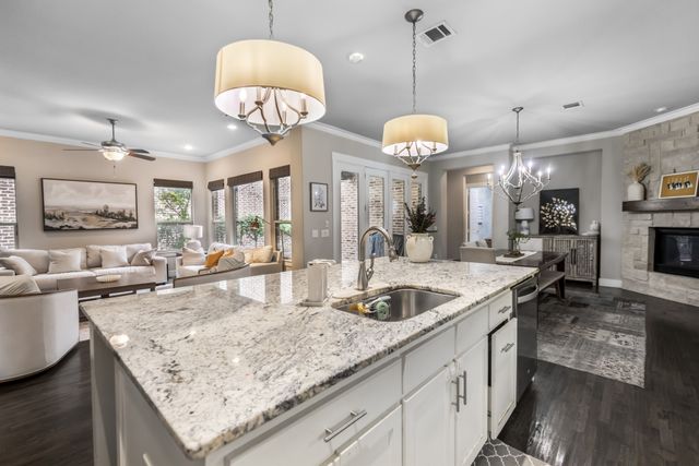 4003 Cinnabar Falls Way, Arlington, TX 76005