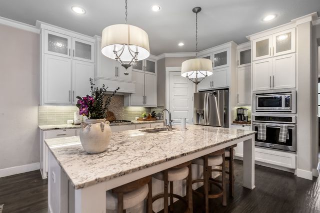 4003 Cinnabar Falls Way, Arlington, TX 76005