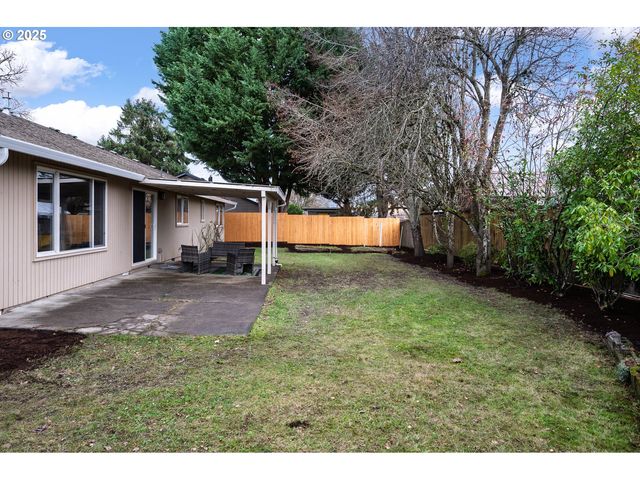 1916 Ne 13TH Ave, Hillsboro, OR 97124