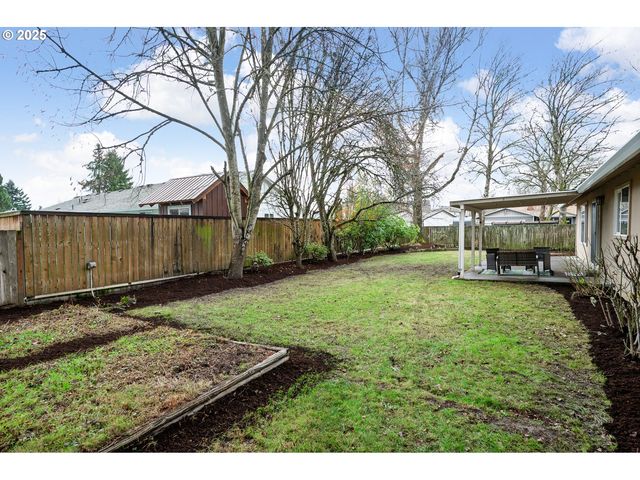 1916 Ne 13TH Ave, Hillsboro, OR 97124