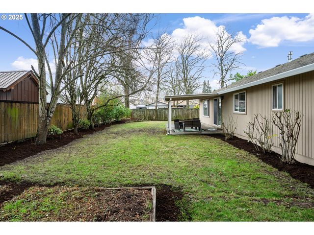 1916 Ne 13TH Ave, Hillsboro, OR 97124