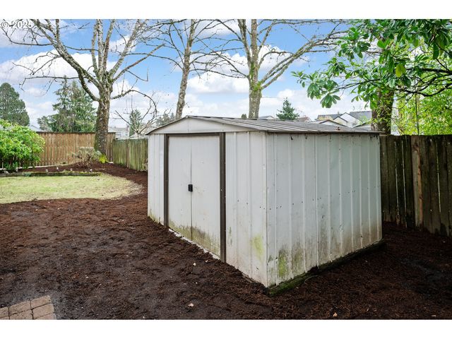 1916 Ne 13TH Ave, Hillsboro, OR 97124