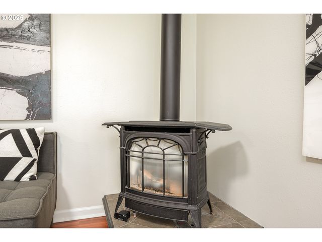 1916 Ne 13TH Ave, Hillsboro, OR 97124