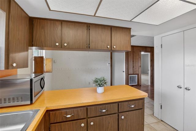 2112 SHERBROOK DRIVE, Valrico, FL 33594