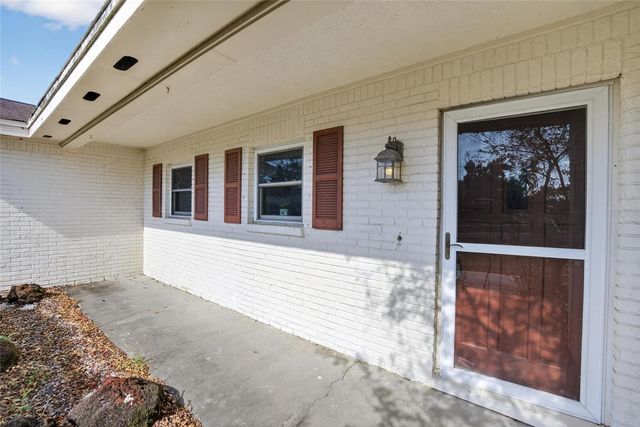 2112 SHERBROOK DRIVE, Valrico, FL 33594