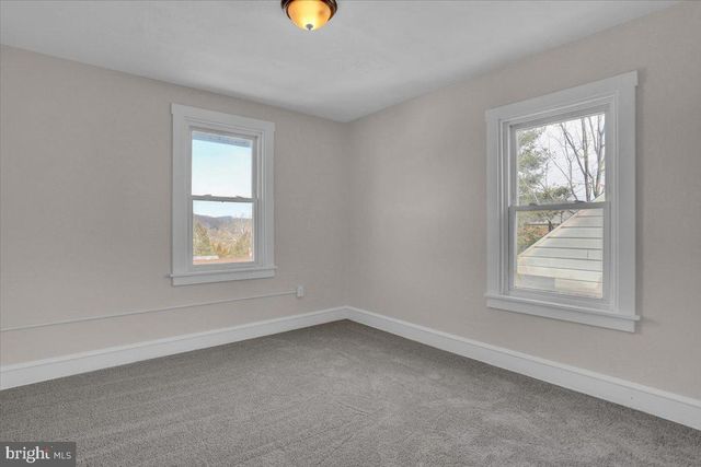 2715 PERKIOMEN AVE, Reading, PA 19606