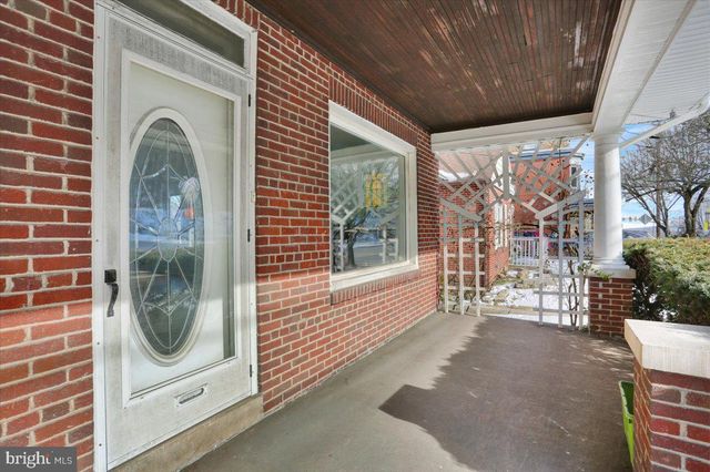 2715 PERKIOMEN AVE, Reading, PA 19606