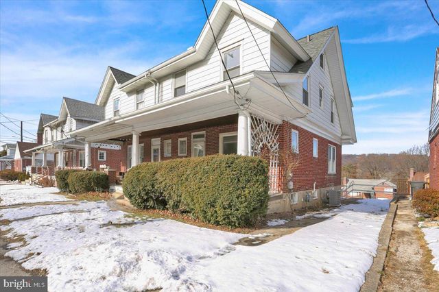 2715 PERKIOMEN AVE, Reading, PA 19606