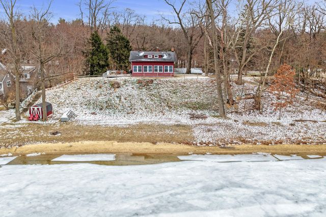 44096 Woodman Drive, Paw Paw, MI 49079