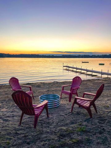 44096 Woodman Drive, Paw Paw, MI 49079