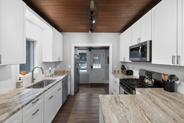 44096 Woodman Drive, Paw Paw, MI 49079