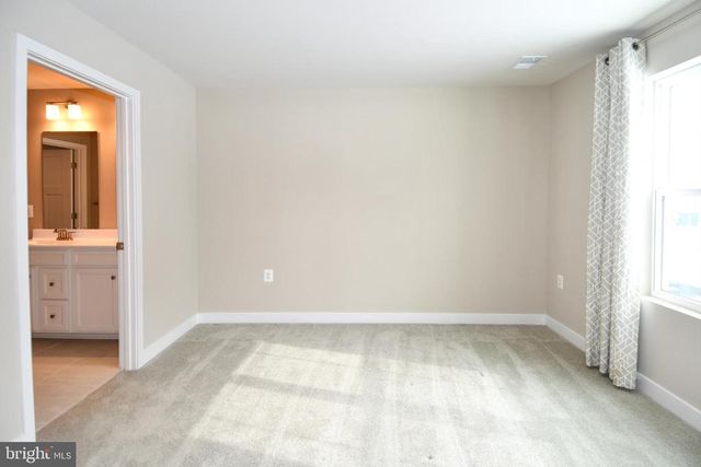 4512 BRIARHAVEN DR, Fredericksburg, VA 22408