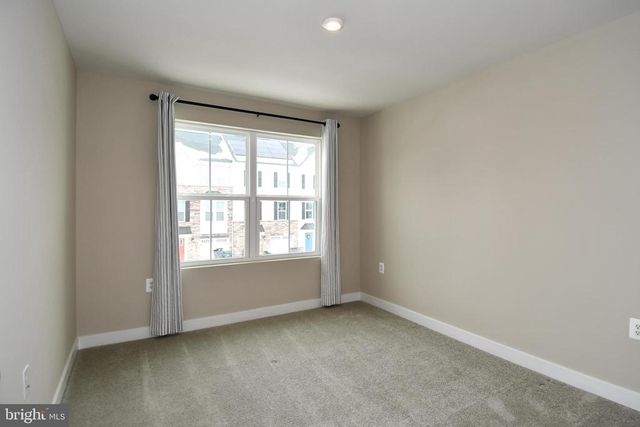 4512 BRIARHAVEN DR, Fredericksburg, VA 22408