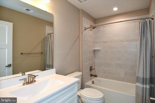 4512 BRIARHAVEN DR, Fredericksburg, VA 22408