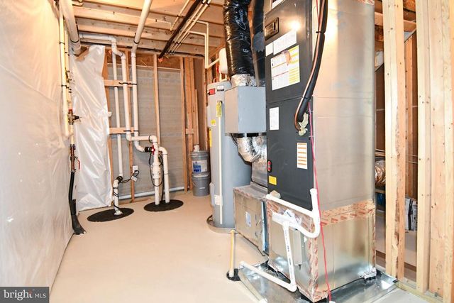 4512 BRIARHAVEN DR, Fredericksburg, VA 22408