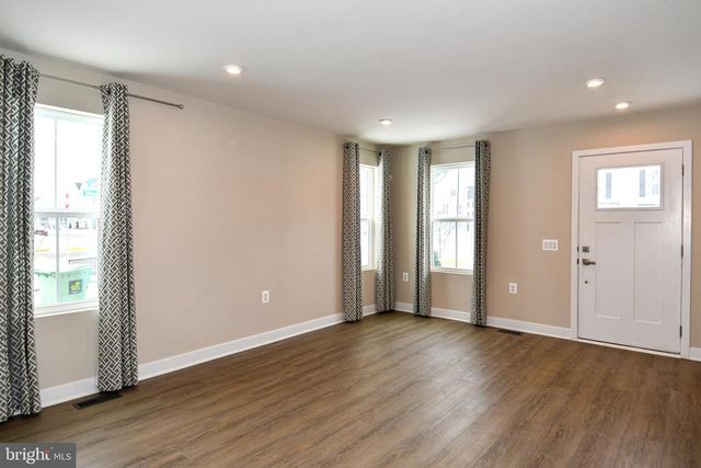 4512 BRIARHAVEN DR, Fredericksburg, VA 22408