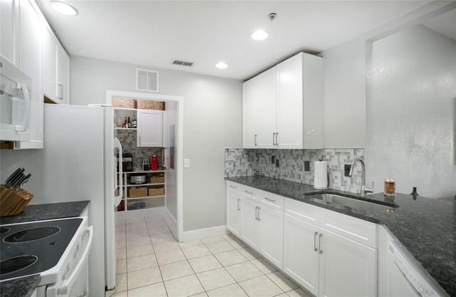 3051 GREYSTONE LOOP 302, Kissimmee, FL 34741