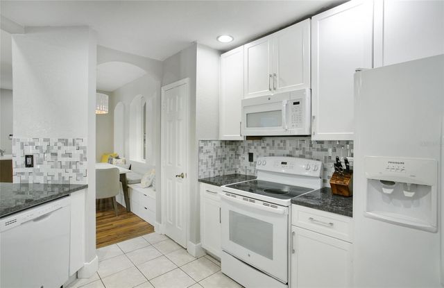 3051 GREYSTONE LOOP 302, Kissimmee, FL 34741