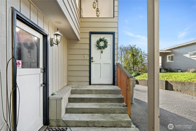 209 W Chenault Avenue, Hoquiam, WA 98550