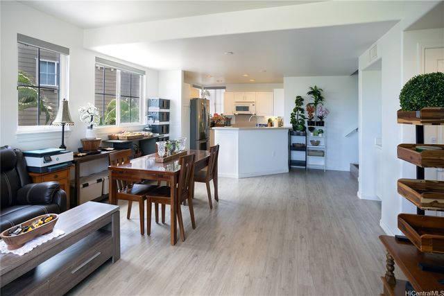 7018 Hawaii Kai Drive 5-2, Honolulu, HI 96825
