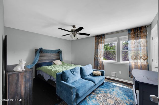 8 Asheville Street, Toms River, NJ 08753