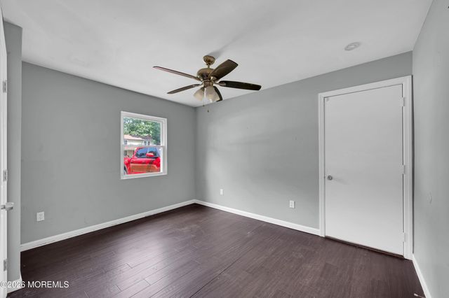 8 Asheville Street, Toms River, NJ 08753