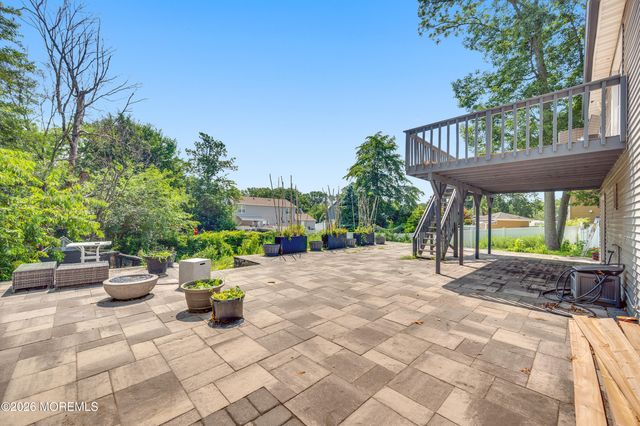 8 Asheville Street, Toms River, NJ 08753