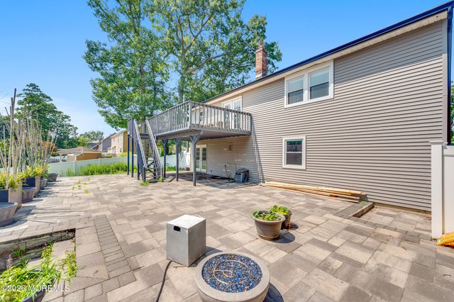 8 Asheville Street, Toms River, NJ 08753